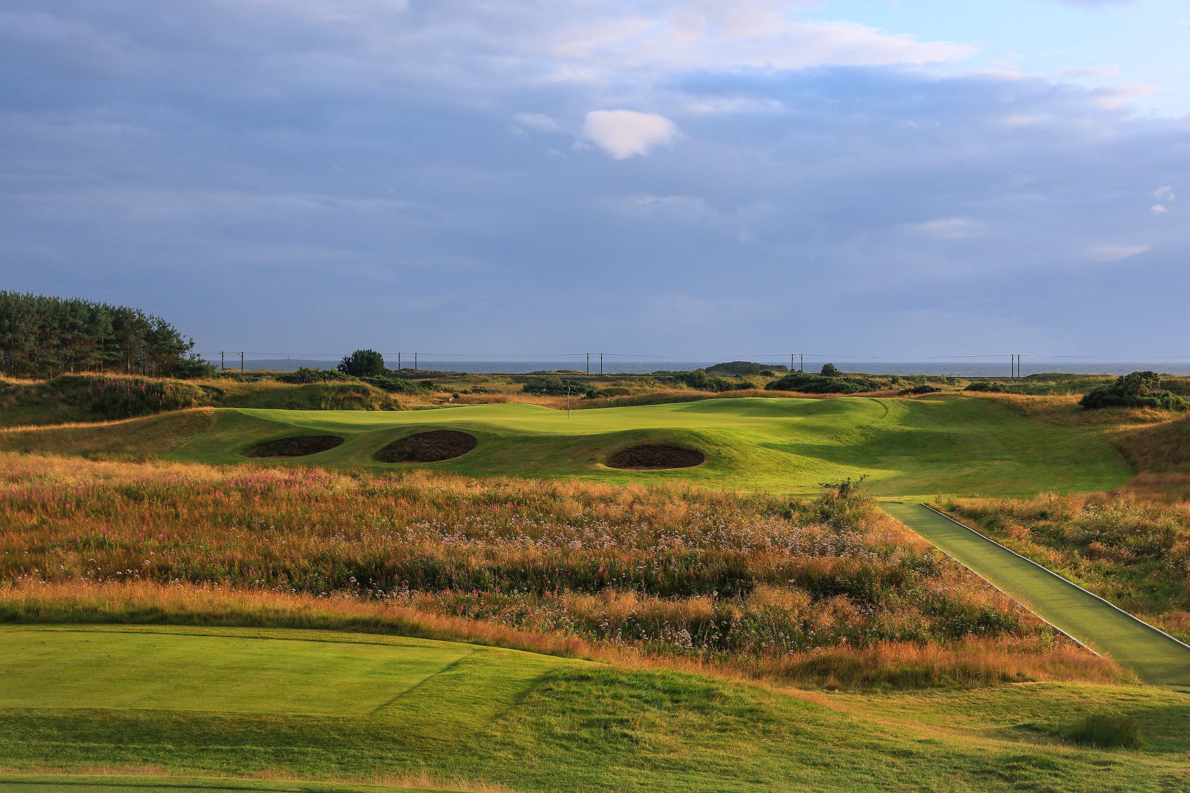 New Dundonald Links Brand Video and Website for Luxury Golf Lodges