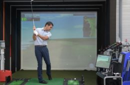 Why a Golf Simulator Is Better Than the Driving Range