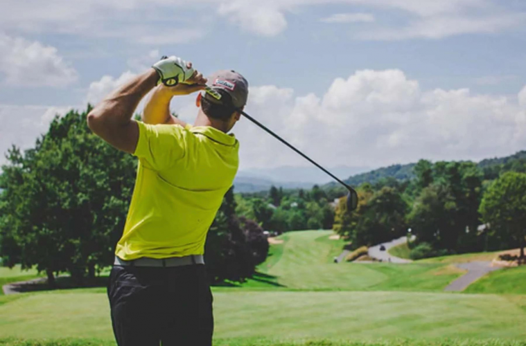 How stretching your neck can improve your golf game